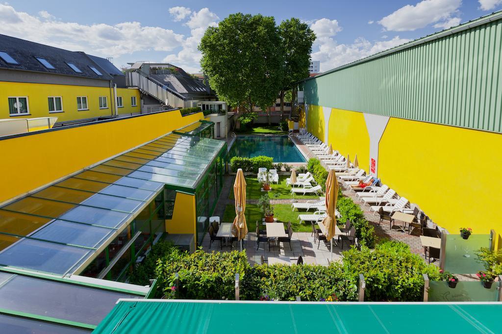 Vienna Sporthotel Exterior photo